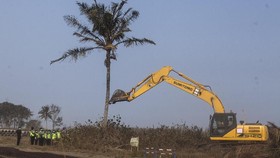 Luhut Tawarkan Bandara Kulonprogo dan Komodo ke India