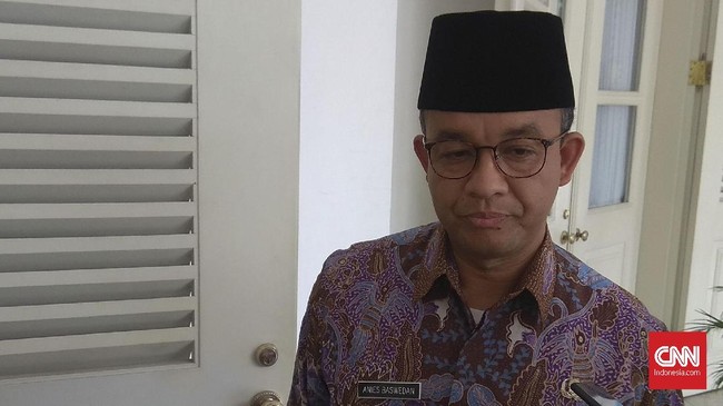 Hasil Survei Median menunjukkan, 52 persen warga DKI puas dengan kinerja Gubernur Anies Baswedan. Namun, menurut Fraksi PDIP, kinerja Anies belum spektakuler.