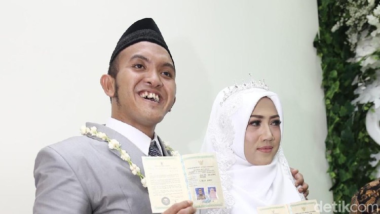 Caisar Aditya dan Almaratu Intan s