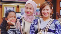 <p>Begini gaya bumil Mytha saat Lebaran. Penampilannya tetap mempesona ya? (Foto: Instagram/ @mytha_lestari)  </p>