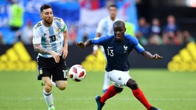 Barcelona Diklaim Lebih Pilih Kante Dibanding Willian