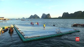 VIDEO: Lapangan Bola Terapung di Thailand