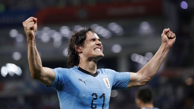 Edinson Cavani pantas mendapat gelar 'Man of The Match' saat timnas Uruguay mengalahkan Portugal 2-1 pada laga babak 16 besar Piala Dunia 2018.