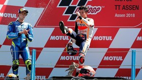 Rossi Soal Cekcok Marquez vs Rins: Saya Beda dengan Marquez