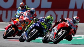Kisah Lorenzo Ditabrak Rossi di MotoGP Belanda