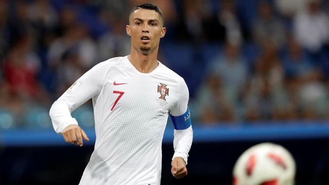 Media-media Italia menyebut Juventus berpeluang mendatangkan Cristiano Ronaldo dari Real Madrid musim depan.
