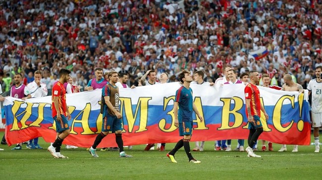 FOTO: Drama Adu Penalti Spanyol vs Rusia