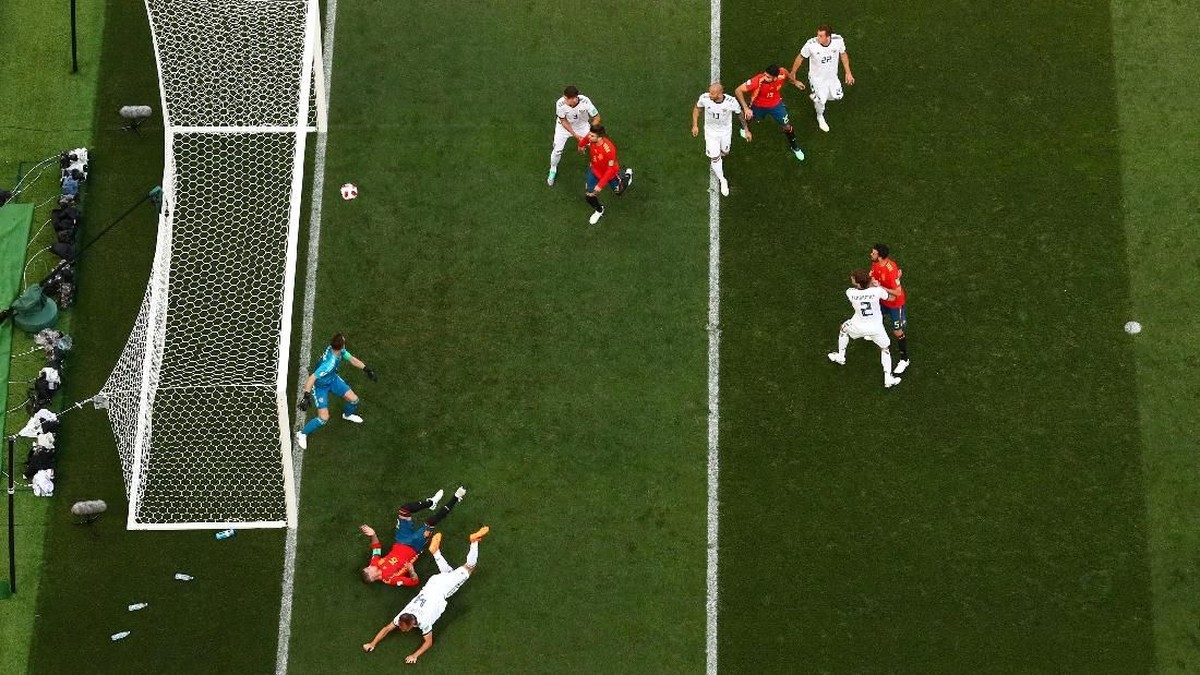 FOTO: Drama Adu Penalti Spanyol vs Rusia