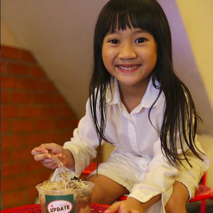 <p>Pasang ekspresi begini, wajah imut Ralia benar-benar bikin gemas. Setuju, Bun? (Foto: Instagram/ @euraliacassidyrian)  </p>