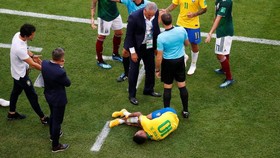 Pemain Meksiko: Kalau Mau Rebahan di Rumah Saja, Neymar!
