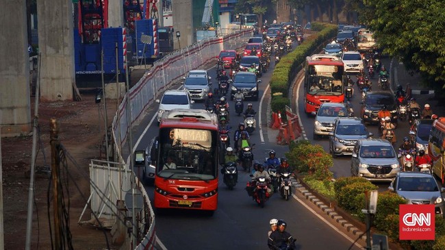 Dirlantas Polda Metro Jaya memastikan uji coba perluasan ganjil genap berakhir hari ini dan akan menindak pelanggar mulai besok.