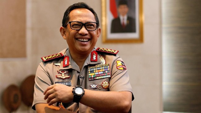 Kapolri Jendral Tito Karnavian menyatakan siap memantau keamanan Asian Games 2018 melalui seribu kamera pengintai alias CCTV di GBK dan venue lainnya.