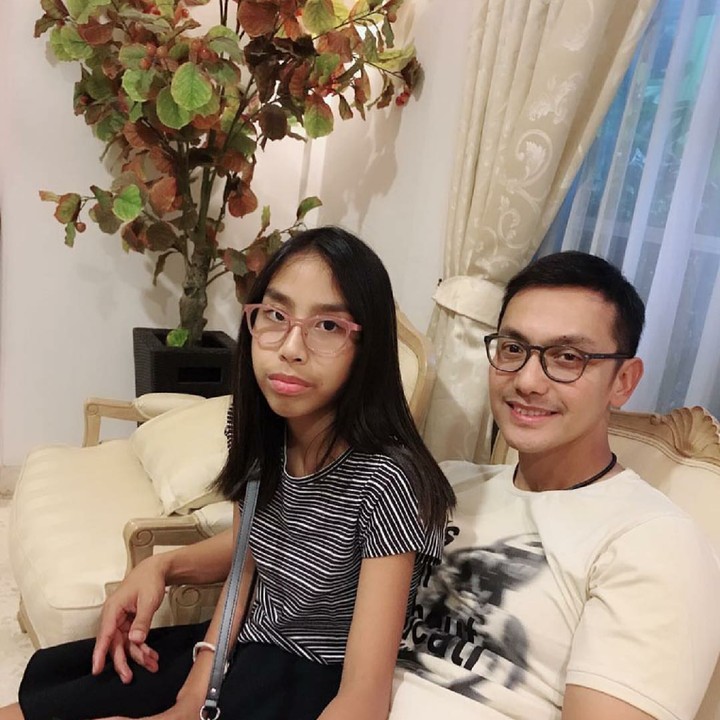 <p>Ghaniya dekat banget sama ayah ya. (Foto: Instagram/gunawan_sudrajat_real)</p>