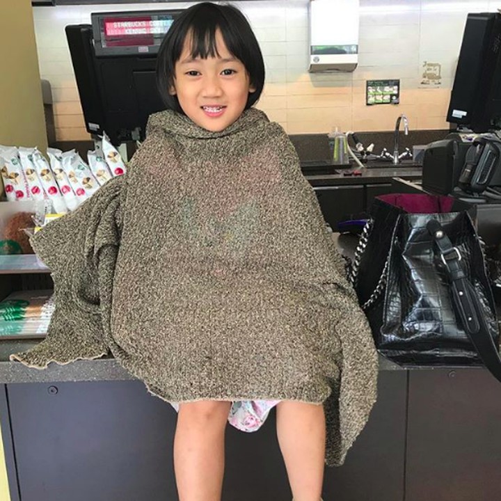 <p>Gadis kecil yang imut ini sebentar lagi bakal jadi kakak lho. (Foto: Instagram/ @euraliacassidyrian)</p>