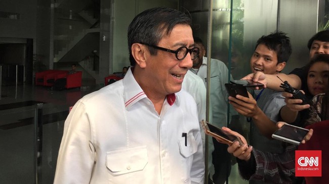 KPK memeriksa Menkumham yang juga eks anggota Komisi II DPR, Yasonna Laoly sebagai saksi kasus dugaan korupsi e-KTP untuk tersangka Markus Nari.