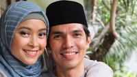 Kemesraan Adrian Maulana dan Dessy yang Sudah Menikah 17 Tahun