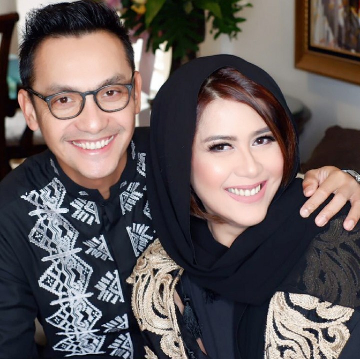<p>Menikahi September 2003, Gunawan dan sang istri, Lala masih tetap mesra ya, Bun. (Foto: Instagram/gunawan_sudrajat_real)</p>