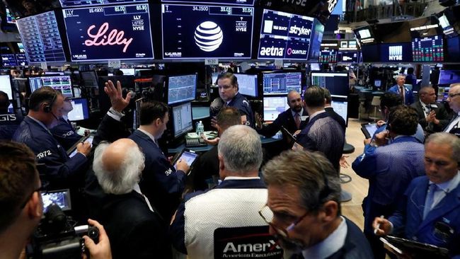 Efek Inflasi Pudar, Wall Street Terpantau Turun Tipis