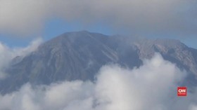 VIDEO: Senin Pagi, Gunung Agung Erupsi Tiga Kali