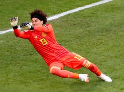 Guillermo Ochoa Gabung Klub Portugal, Rajut Asa ke Piala Dunia