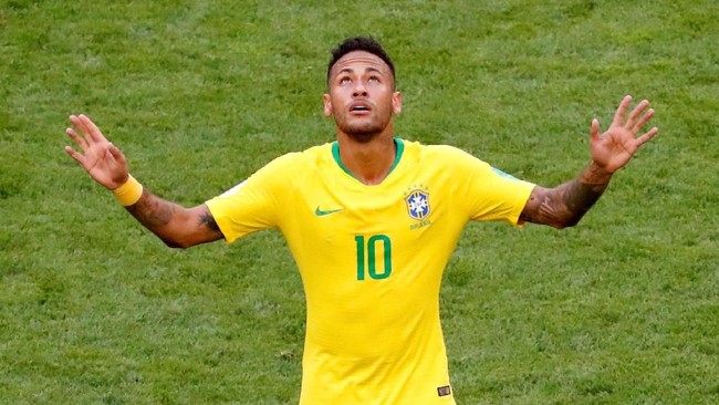 Penyerang timnas Brasil Neymar lega timnas Argentina tanpa Lionel Messi pada laga uji coba di Stadion King Abdullah, Kamis (18/10).