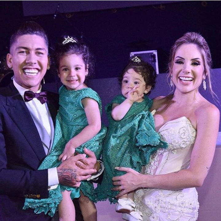 <p>Kakak-adik kompak cantiknya saat ikut ayah dan bundanya ke pesta. (Foto: Instagram @larissa_peereira)</p>