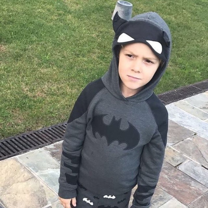 <p>Batman cilik siap beraksi, Bun! (Foto: Instagram/ @davilucca)</p>