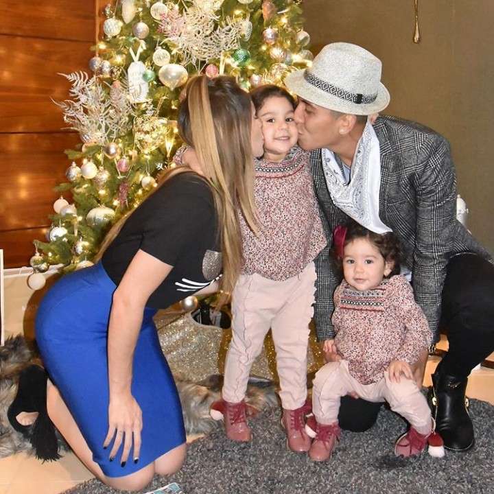 <p>Ini saat mereka hendak merayakan Natal beberapa waktu lalu. (Foto: Instagram @roberto_firmino)</p>