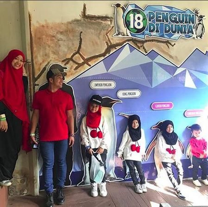 <p>Foto Irfan sekeluarga Udah kece belum, Bun? (Foto: Instagram @irfanhakim75)</p>