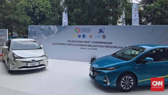 Bos Toyota menegaskan besaran insentif menentukan keberhasilan mobil listrik di Indonesia.