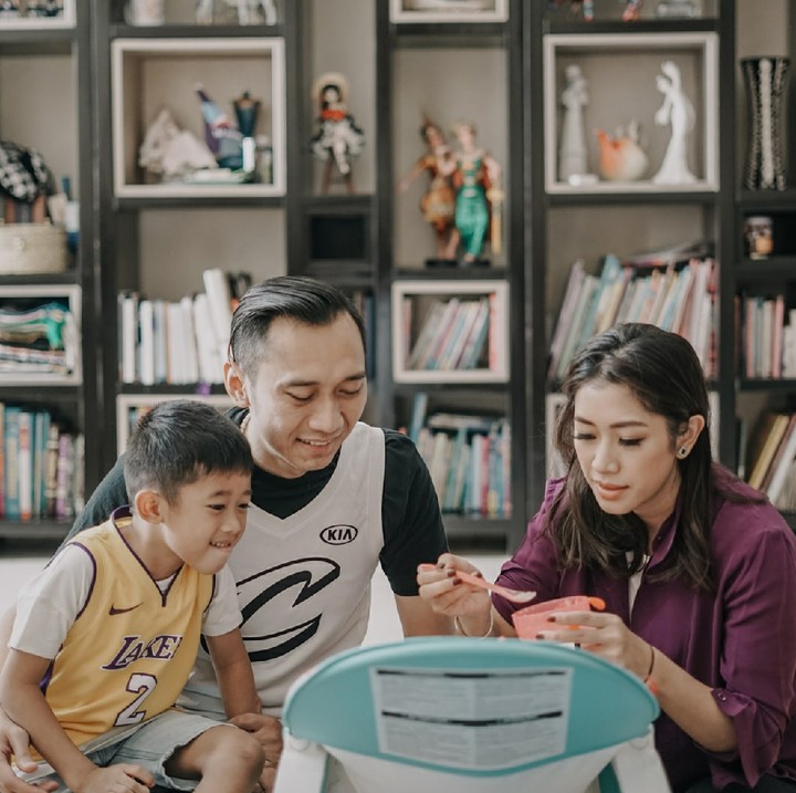 <p>So sweet banget ya keluarga ini. (Foto: Instagram/ruby_26)</p>