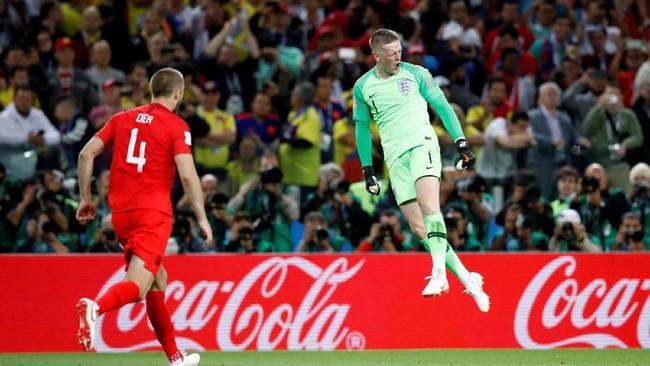 Ada selebrasi khas pemain bintang Portugal, Cristiano Ronaldi, di balik aksi Jordan Pickford membawa Inggris ke babak perempat final Piala Dunia 2018.
