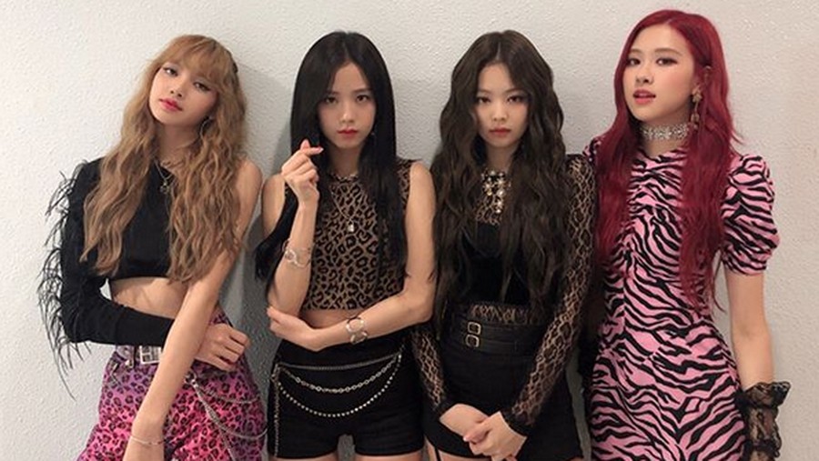 Blackpink dan Jo Kwon main Tik Tok.