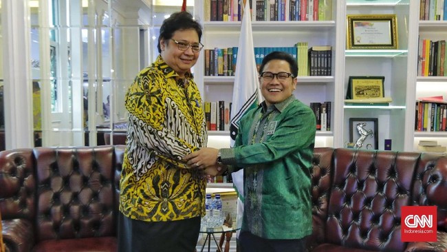 Saat ditemui Ketum Golkar Airlangga, Cak Imin yang masuk bursa cawapres Jokowi berceletuk soal waktu pendaftaran capres dan cawapres yang tinggal 30 hari lagi.