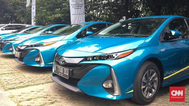 Rekam Ilmiah Uji Irit Mobil Hibrid 3 Universitas Paling irit pada penggunaan harian, Prius Plug-in Hybrid sanggup mencapai 68 kilometer per liter.