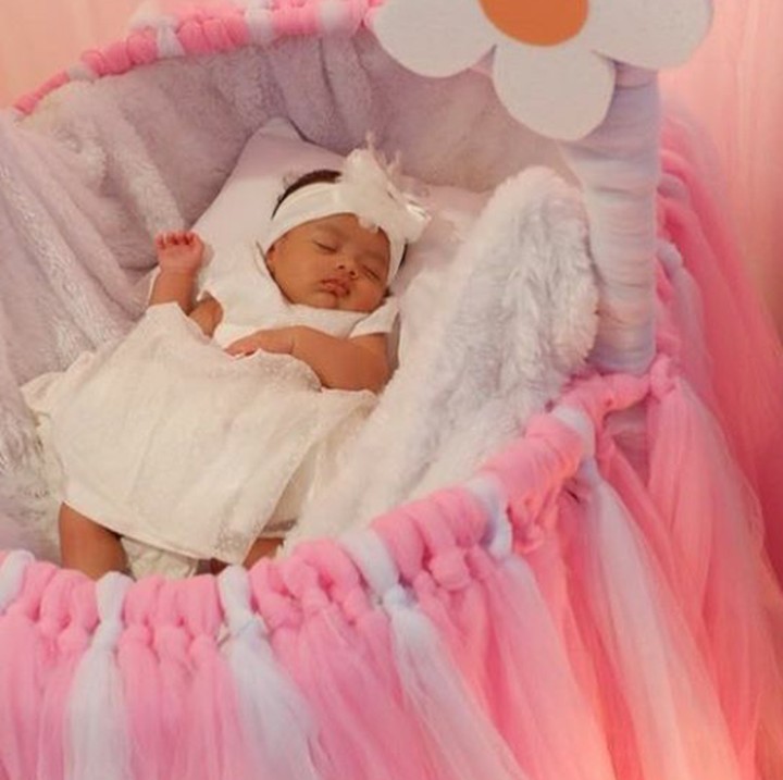 <p>Hai Bunda, perkenalkan ini Queen Eijaz Slofa, anak Sonny Septian dan Fairuz Rafiq. (Foto: Instagram @fairuzrafiq)</p>