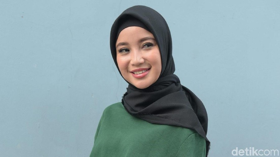 Luapan Kerinduan Chacha Frederica Saat Jalani LDR dengan Suami