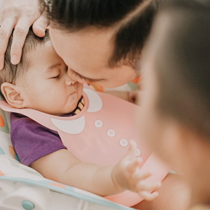 <p>Gayatri Idalia Yudhoyono, anak bungsu pasangan Ibas Yudhoyono dan Aliya Rajasa yang lahir tanggal 1 Januari 2018 kini sudah berusia 6 bulan. Itu artinya, Baby Gaia sudah mulai mendapat MPASI. Senangnya! (Foto: Instagram/ruby_26)</p>