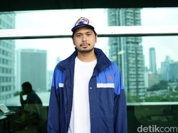 Serba-Serbi Penulisan Lagu Petra Sihombing dalam Semenjak Internet