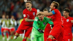 Inggris Nyaris Sial dan Kolombia Hampir Beruntung