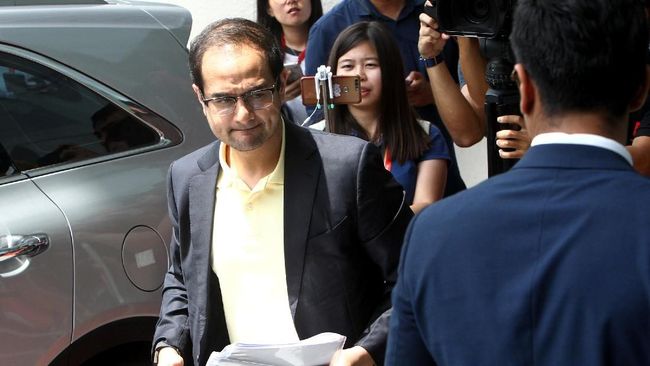 Skandal 1MDB, Anak Tiri Najib Razak Diperiksa Ketiga Kalinya Anak tiri mantan PM Najib Razak, Riza Aziz, diperiksa Komisi Anti-Korupsi Malaysia untuk ketiga kalinya terkait skandal korupsi 1MDB, Kamis (5/7).