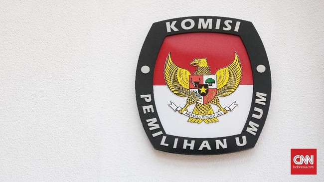 KPU belum telaah pemilihan ketua KPU definitif lantaran para komisioner sedang bekerja di sejumlah wilayah.