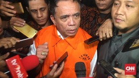 Ditahan KPK, Gubernur Aceh Klaim Tak Terima Suap