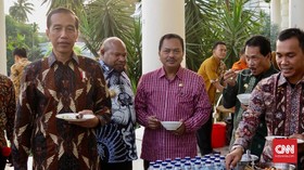 Makan Sore Bersama Bupati, Jokowi Cerita Kambing Piaraan