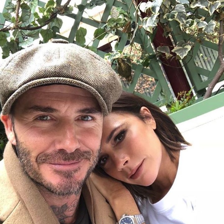 <p>Ya, terbukti Beckham dan Victoria baik-baik aja bahkan mereka makin mesra. Ya nggak, Bun. (Foto: Instagram @victoriabeckham)</p>