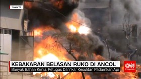 Belasan Ruko Hangus Terbakar di Ancol