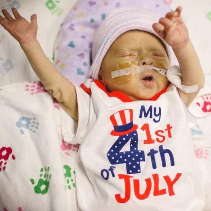 <p>Yeay! Inilah pertama kalinya bayi-bayi di NICU ikut merayakan hari kemerdekaan negaranya. (Foto: Advocate Childrens Hospital)</p>