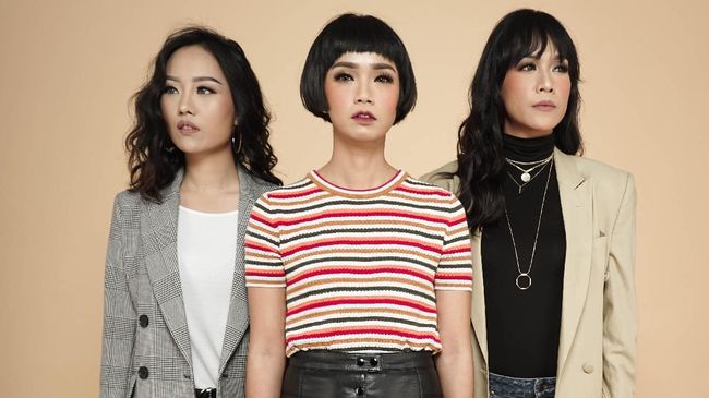 Lagu lawas 'Bohong' milik K3S kini dinyanyikan kembali oleh grup Tiga dengan genre electronic dance music (EDM), alih-alih bergenre pop.