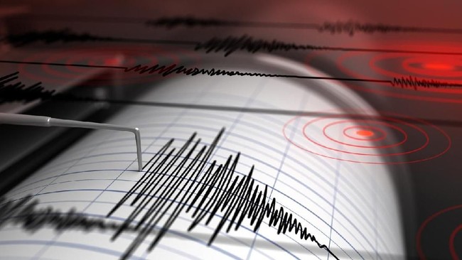 Gempa bumi dengan kekuatan magnitudo (M) 5,2 mengguncang tenggara Lembata, Nusa Tenggara Timur (NTT) pada Senin (14/4) dini hari WIB.