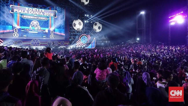 Transmedia menggelar parade bola raksasa jelang laga final Piala Dunia 2018 pada Minggu (15/7) mulai pukul 14.00 WIB.